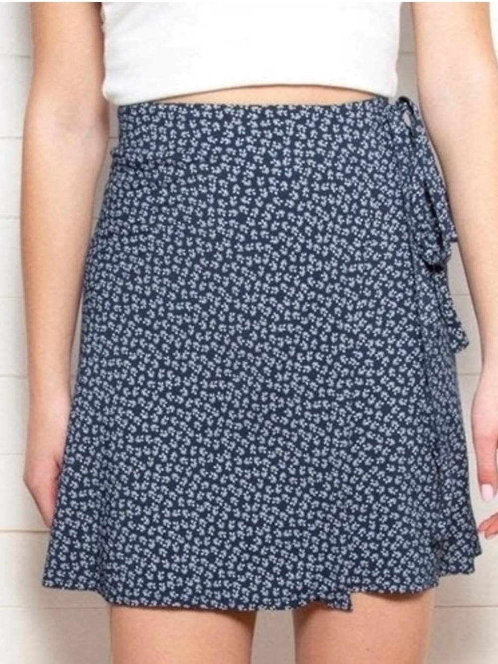 Brandy Melville Genevieve Wrap Skirt